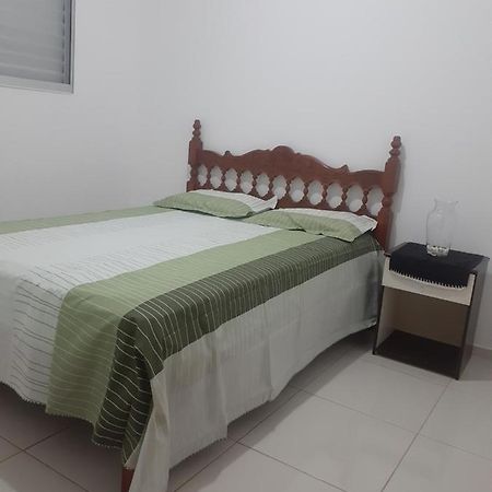 Quarto Em Apartamento Suzano Exteriér fotografie
